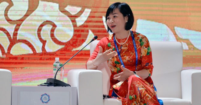 ceo summit ba duong thi mai hoa exro Chuyên gia APEC Robot có cướp việc làm của con người?