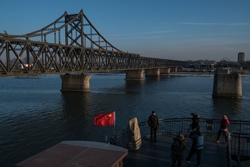 Cây cầu nối Đan Đông, Trung Quốc với Triều Tiên. Ảnh: NYTimes.