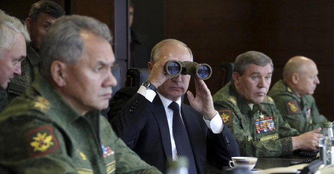 Ông Putin thị sát cuộc tập trận phô diễn sức mạnh Nga sát nước thuộc NATO
