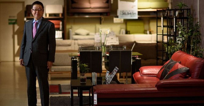 Câu chuyện làm giàu nhờ hàng giá rẻ của “ông trùm” ngành nội thất Nhật