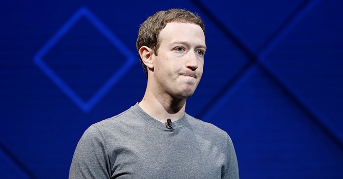CEO Facebook bị cô lập giữa tâm bão chỉ trích lạm dụng thông tin người dùng
