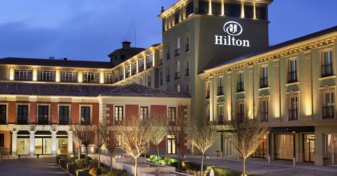 Gia tộc Hilton xây đắp đế chế khách sạn như thế nào?