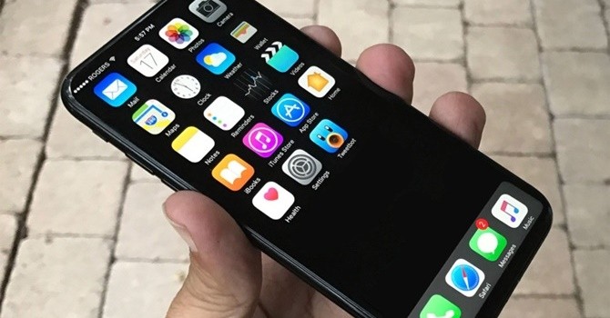 iPhone 8 giá 1.200 USD liệu có ai mua?