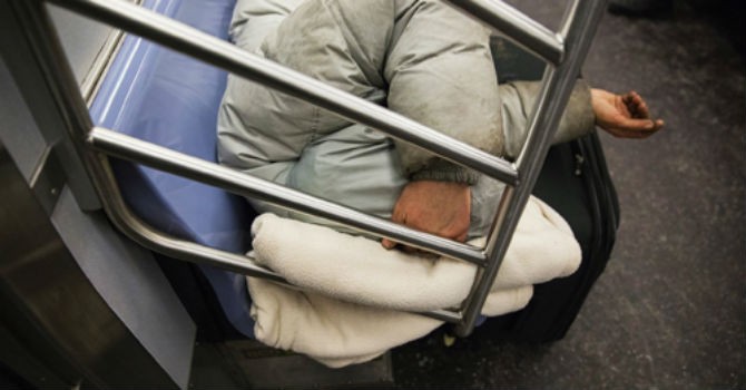 Người vô gia cư New York chui xuống lòng đất trốn giá rét
