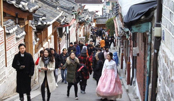 Thấy gì từ cách “muối xổi” du lịch ở Seoul?