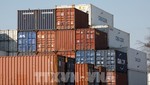 Các container hàng hóa tại cảng ở Hamburg, Đức. Ảnh: AFP/TTXVN