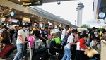 Hành khách tại Sân bay Tân Sơn Nhất. Ảnh tư liệu: Hoàng Tuyết - Mạnh Linh/Báo Tin tức