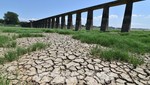 Đáy một hồ nước khô nứt nẻ do hạn hán kéo dài tại Nam Kinh, Tỉnh Giang Tô, Trung Quốc ngày 21/8/2022
