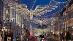 Đèn trang trí Giáng sinh trên phố Regent, London ngày 24/11/2022. Ảnh: AP 