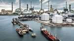 Riêng ngành dầu khí phải đối mặt với nhiều thách thức trong thăm dò, sản xuất, vận chuyển, lưu trữ, tinh chế và phân phối. Ảnh: new.siemens.com