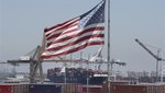 Cảng hàng hóa Long Beach ở California (Mỹ). (Ảnh: AFP/TTXVN)