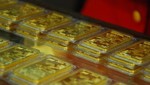 Vàng miếng SJC "bốc hơi" nửa triệu đồng/lượng