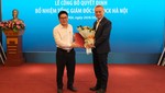 Ông Nguyễn Thành Long Chủ tịch Hội đồng thành viên SGDCK Việt Nam đã trao Quyết định bổ nhiệm Tổng Giám đốc HNX.