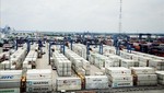 Container chứa hàng hóa tại Tân Cảng Cát Lái. Ảnh: Hồng Đạt - TTXVN