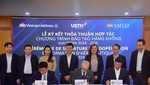Lễ ký kết thỏa thuận hợp tác giữa USTH, Tổng công ty Hàng không Việt Nam (Vietnam Airlines) và Công ty TNHH MTV Kỹ thuật Máy bay (VAECO).