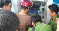 Phát hiện nhóm người nước ngoài làm giả thẻ ATM để chiếm đoạt tiền