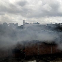 Cháy lớn gần trường mầm non ở Sài Gòn