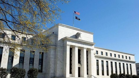 Lạm phát neo cao làm dấy lên tranh luận sôi nổi giữa các quan chức Fed: Lãi suất đã đủ cao hay chưa?