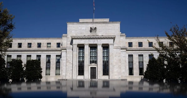 Nỗi lo thắt chặt tín dụng của Fed đang dần trở thành sự thật