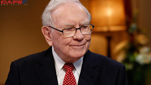 Warren Buffett: Khi thuê ai đó thiếu sự chính trực, bạn sẽ ước thà họ ngu ngốc và lười biếng còn hơn - Ảnh 1.