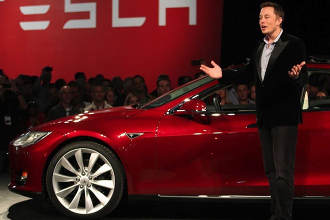 Elon Musk khang dinh bi nhan vien 'tao phan' pha hoai Tesla hinh anh 2