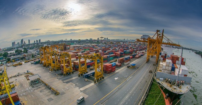 Xuất khẩu các nước châu Á đồng loạt sụt giảm