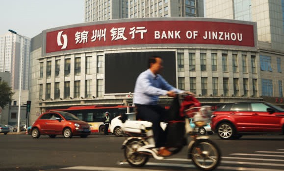 Cuộc chiến nợ nần của Trung Quốc và những rủi ro tiềm ẩn