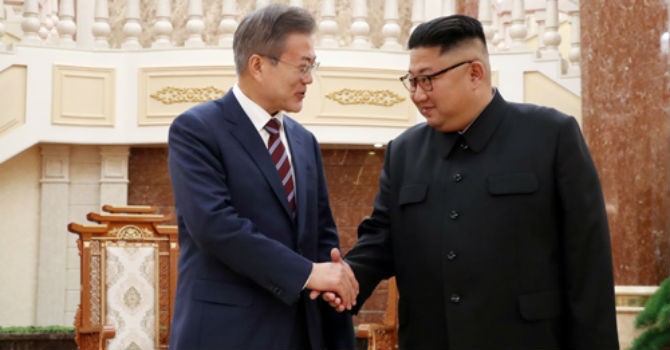 Ông Kim Jong-un thừa nhận kinh tế Triều Tiên còn yếu kém