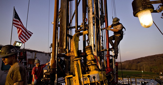 Giá dầu tăng trở lại khi căng thẳng Mỹ-Trung hạ nhiệt 