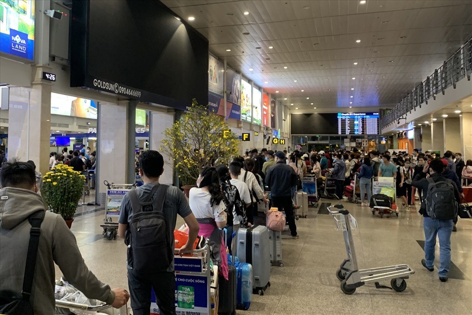 Tăng tần suất khai thác phục vụ nghỉ lễ tại sân bay Tân Sơn Nhất