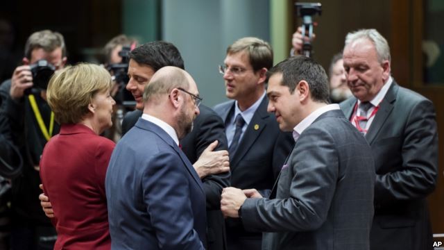 Các nhà lãnh đạo EU họp ở Brussels, 19/3/15. Ảnh AP