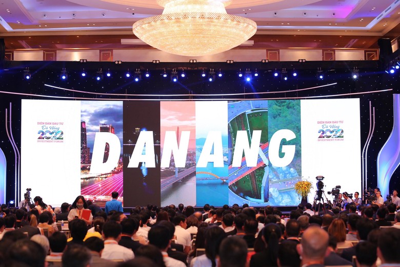 Diễn đàn đầu tư Đà Nẵng năm 2022 thu hút hơn 600 đại biểu, nhà đầu tư trong nước và nước ngoài tham dự qua hai hình thức trực tiếp và trực tuyến.