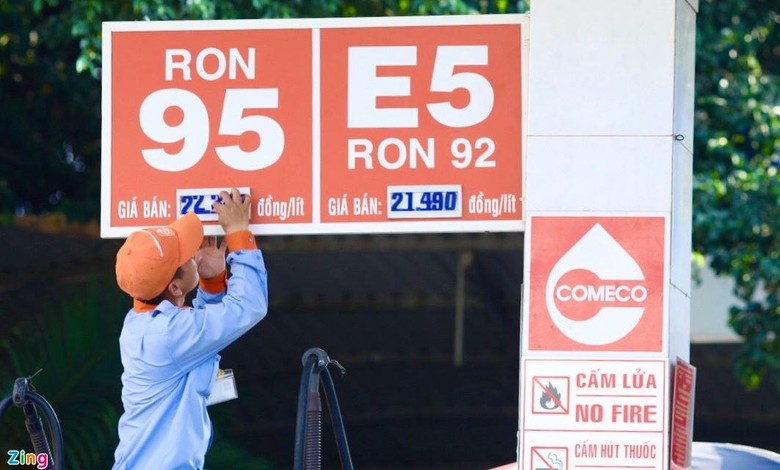 Giá cơ sở của xăng E5 RON 92 đã tăng theo tỷ giá USD/VNĐ. Ảnh: T.L.