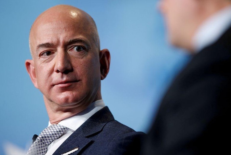 Tỷ phú Jeff Bezos, nhà sáng lập Amazon. Ảnh: Reuters.