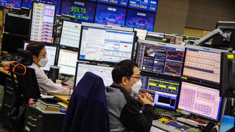 Số nhà đầu tư nước ngoài mua trái phiếu, cổ phiếu Hàn Quốc đạt kỷ lục