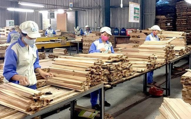Doanh nghiệp gỗ đối mặt với nhiều khó khăn trong những tháng cuối năm 2022. Ảnh: XK