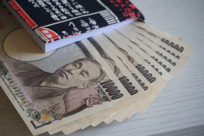 Đồng yên rớt xuống mức thấp nhất trong 20 năm 