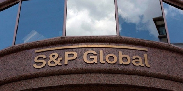 Logo S&P Global bên ngoài một tòa nhà ở Washington, Mỹ. Ảnh: AFP