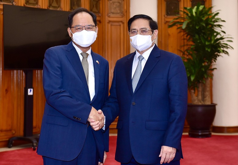 Thủ tướng Chính phủ Phạm Minh Chính và Đại sứ Hàn Quốc tại Việt Nam Park Noh Wan - Ảnh: VGP