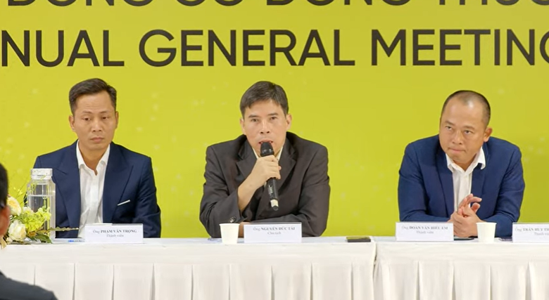 Ông Nguyễn Đức Tài, Chủ tịch HĐQT MWG trả lời câu hỏi của cổ đông.