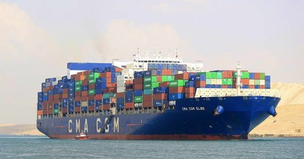 Giá cước vận chuyển container tăng đột biến