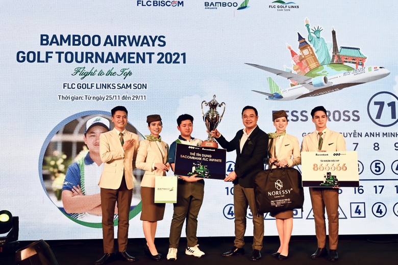 Best Gross giải Bamboo Airways Golf Tournament 2021 thuộc về golfer trẻ Nguyễn Anh Minh