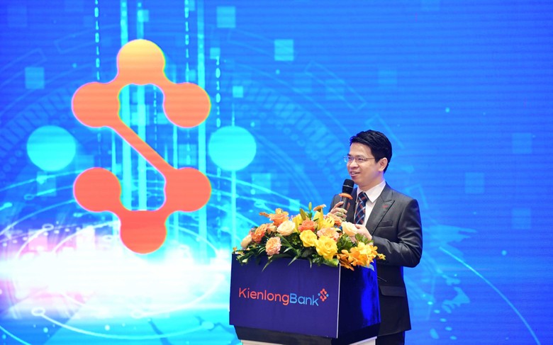 Ông Trần Ngọc Minh – Thành viên HĐQT kiêm Tổng Giám đốc KienlongBank phát biểu tại buổi lễ công bố vận hành thành công hệ thống ngân hàng lõi mới